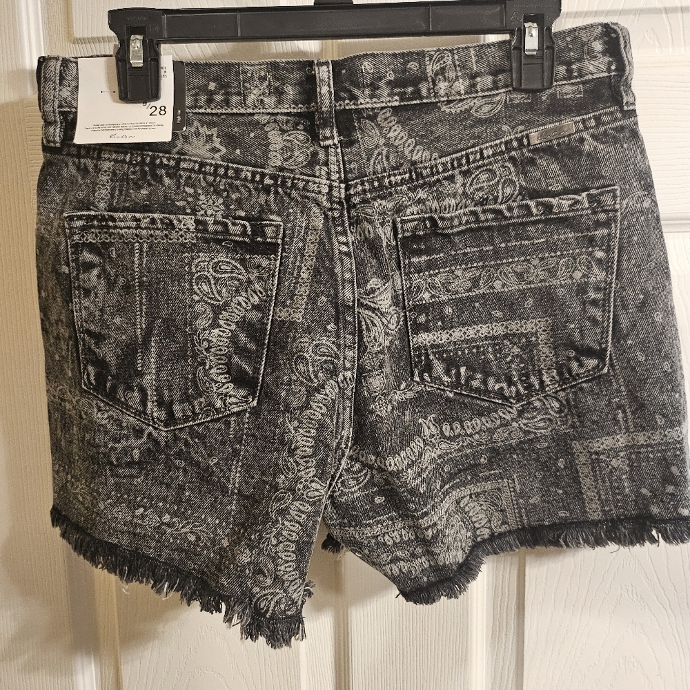 Kancan Whitney High Rise Shorts - Picture 7 of 8